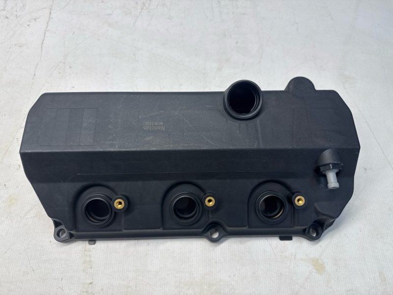 Клапанная крышка Mitsubishi Pajero SPORT KG6W 6B31 2015