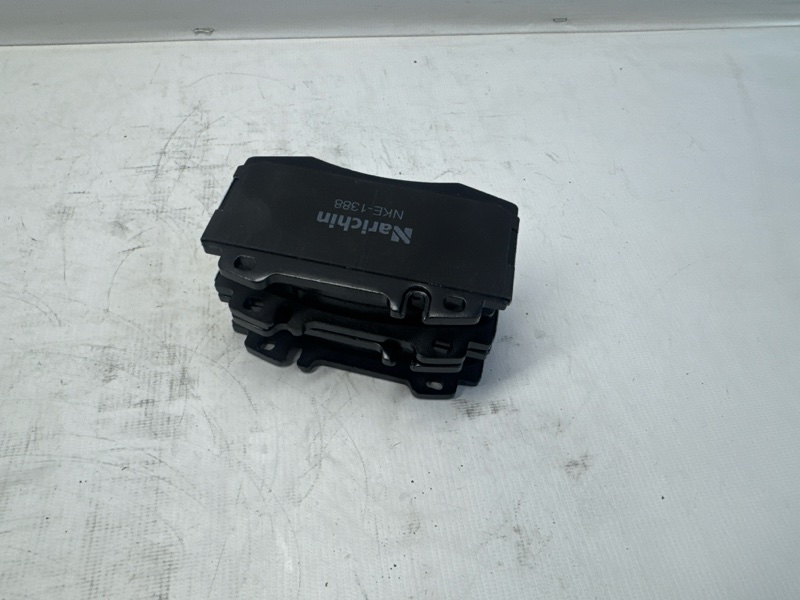 Тормозные колодки Mercedes Benz C-Class C203 2003 переднее