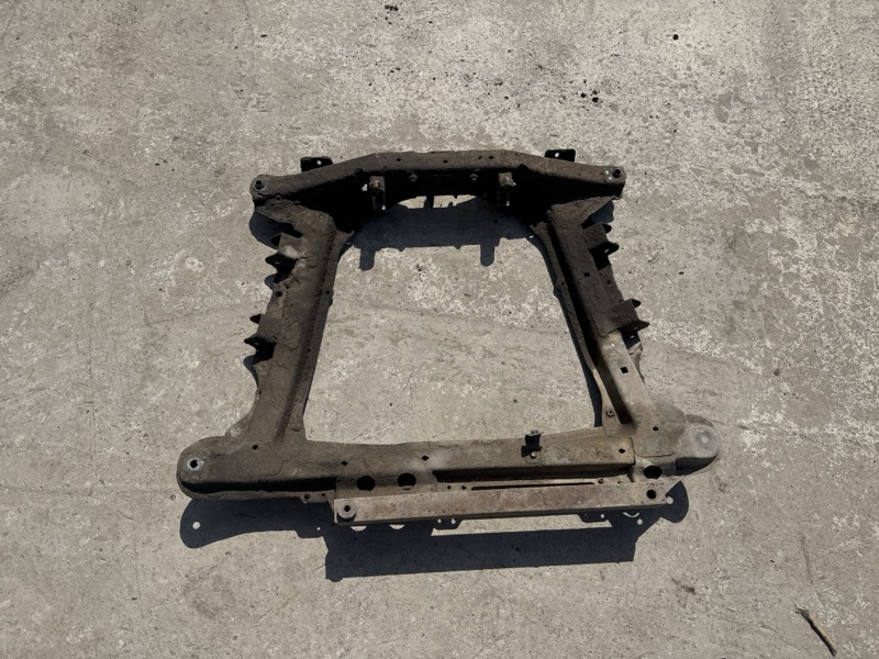 Балка подвески Renault Symbol LB K7M 2004 передняя (б/у)