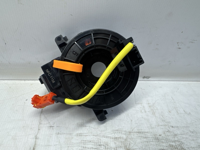 Шлейф-лента аирбага Toyota Ractis NCP100 2011