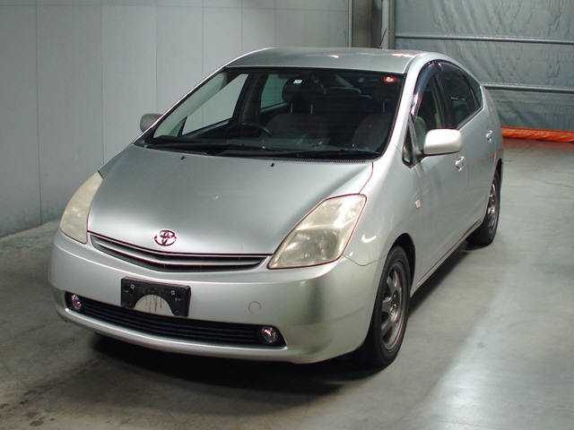 Автомобиль Toyota Prius NHW20 1NZ-FXE 2006 года в разбор