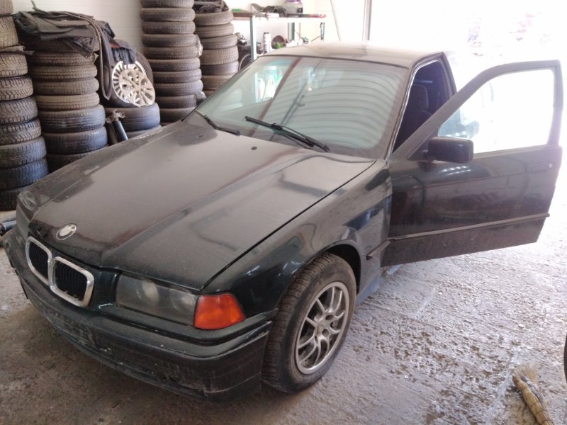 Автомобиль BMW 3-SERIES E36 M52B25 1996 года в разбор
