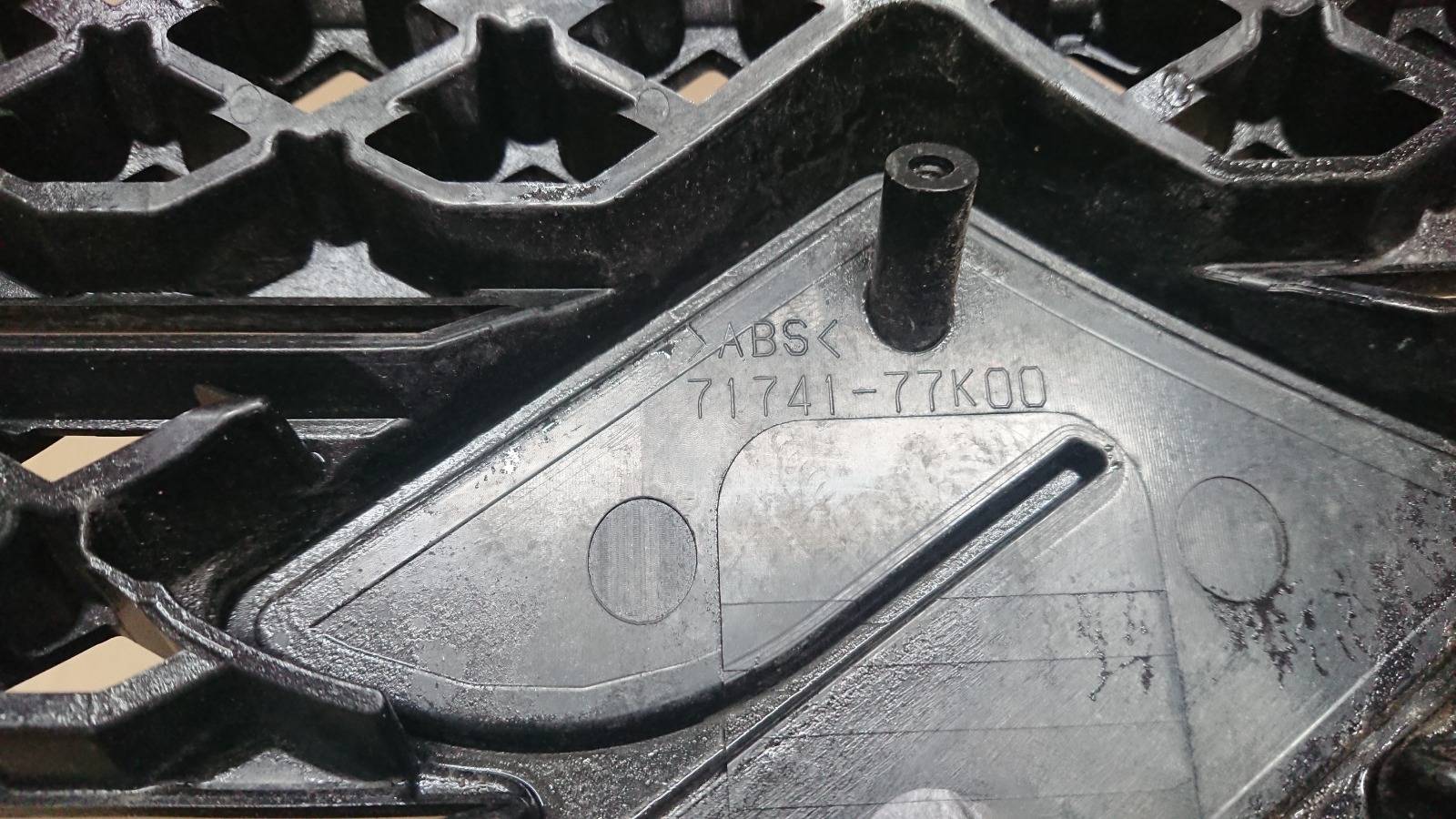 Решетка радиатора Grand Vitara 2005-