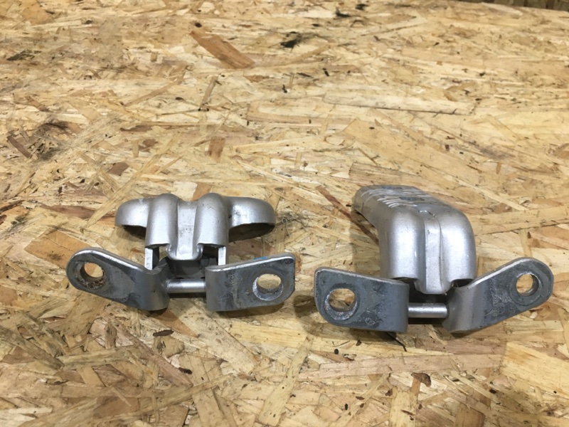 Петля двери задняя левая Cruze 2015 седан 1