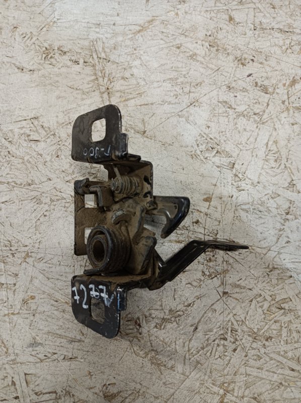 Замок капота Chevrolet Aveo T300 95235827 Б/У