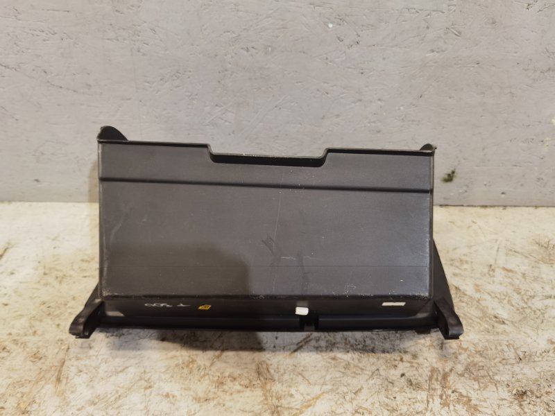 Бардачок Chevrolet Aveo T300 Бардачок Chevrolet Aveo T300