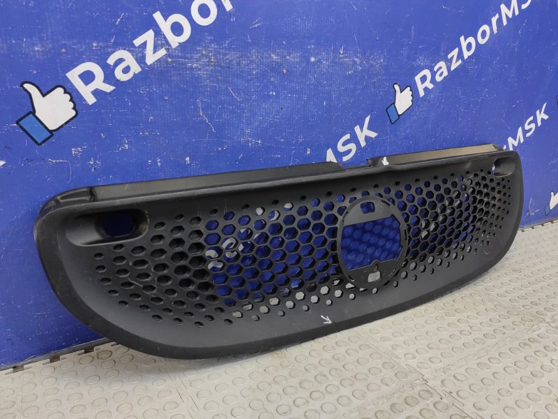 Решетка радиатора Fortwo