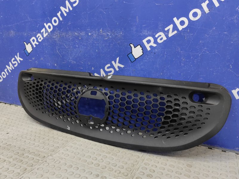 Решетка радиатора Smart Fortwo