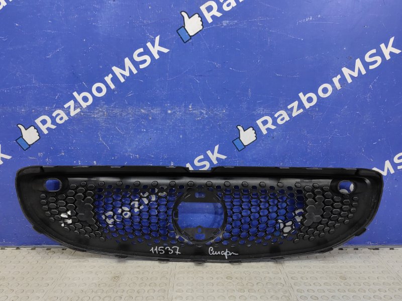 Решетка радиатора Fortwo