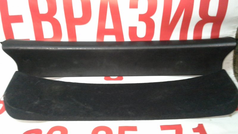 Обшивка двери багажника Lexus Rx300 MCU10 1MZFE