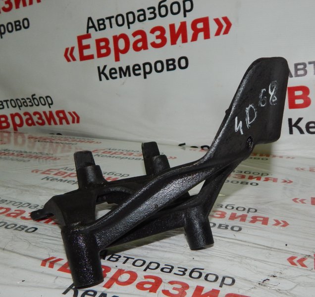 Крепление компрессора кондиционера Mitsubishi Libero CD8V 4D68 1992