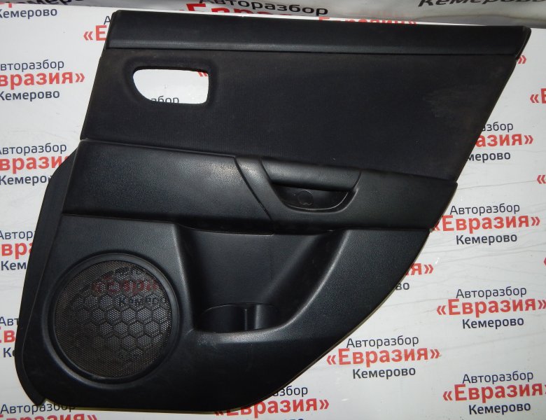 Обшивка двери Mazda Mazda 3 BK Z6 2005 задняя