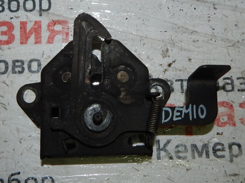 Замок капота Mazda Demio DW5W B5 2000