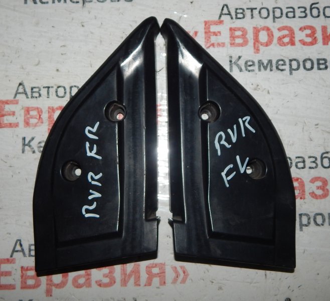 Уголок двери Mitsubishi Rvr N23W 4G63 1992