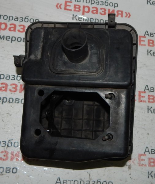 Корпус воздушного фильтра Mitsubishi Rvr N23W 4G63 1992