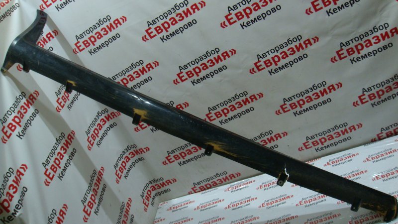 Накладка на порог Mitsubishi Diamante F25A 6G73 1990 правая