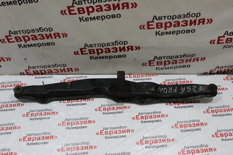 Балка под двс Mitsubishi Diamante F25A 6G73 1990 передняя