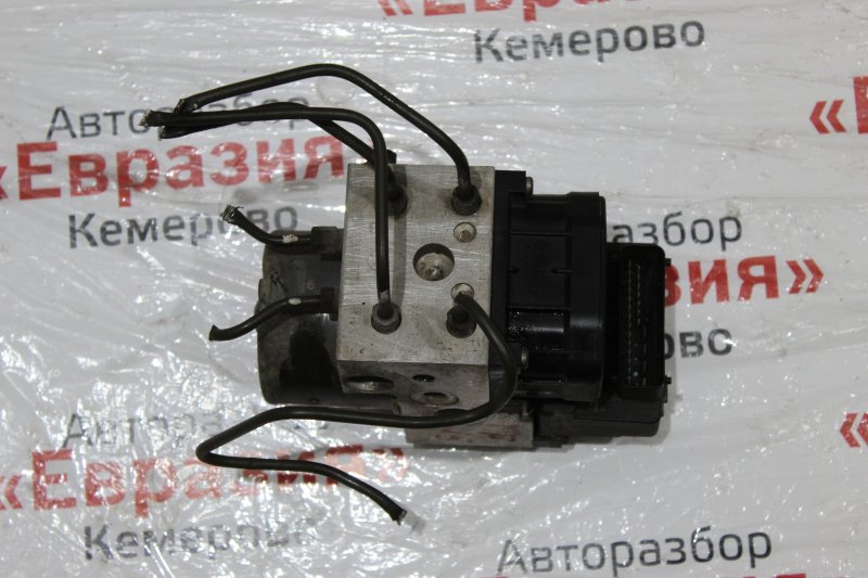 Блок управления abs Nissan Sunny FB15 QG15DE 2001