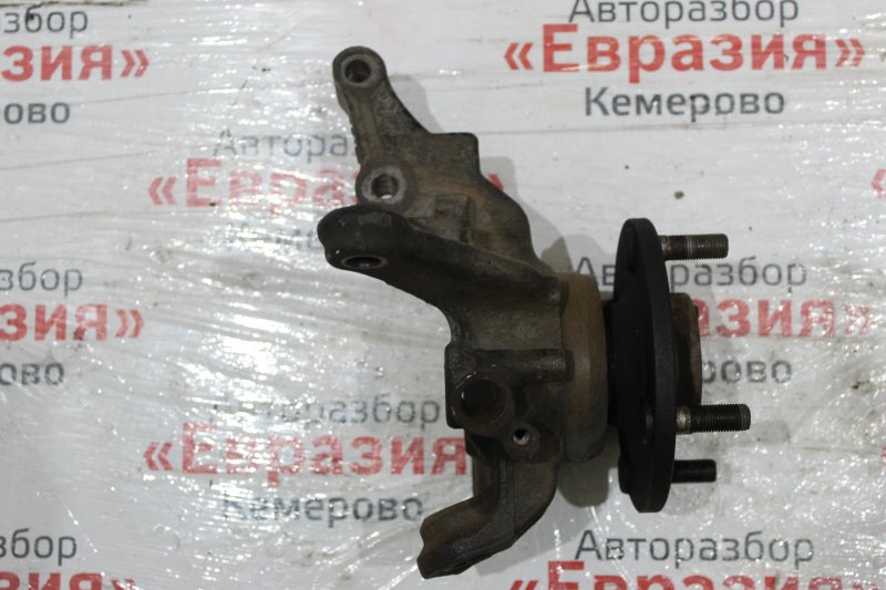 Кулак поворотный Nissan Sunny FB15 QG15DE 2001 передний правый