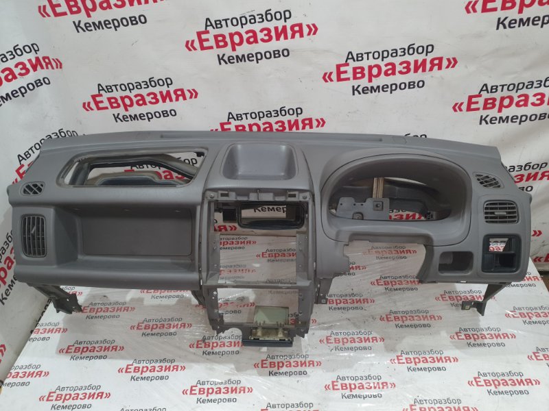 Торпедо Nissan Cube AZ10 CGA3DE 2002