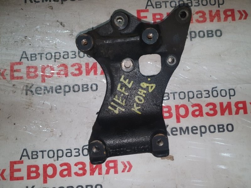 Крепление компрессора кондиционера Toyota Corolla EE102 4EFE 2001