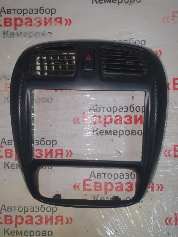 Рамка магнитолы Mazda Demio DW3W B3 2000