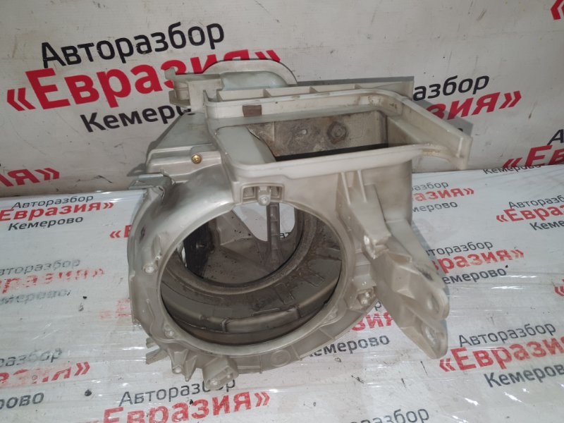 Корпус моторчика печки Toyota Vista SV32 3SFE 1991