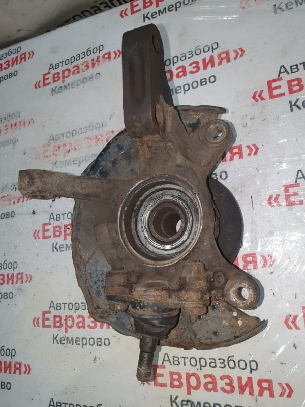 Кулак поворотный Toyota Vista SV32 3SFE 1991 передний левый