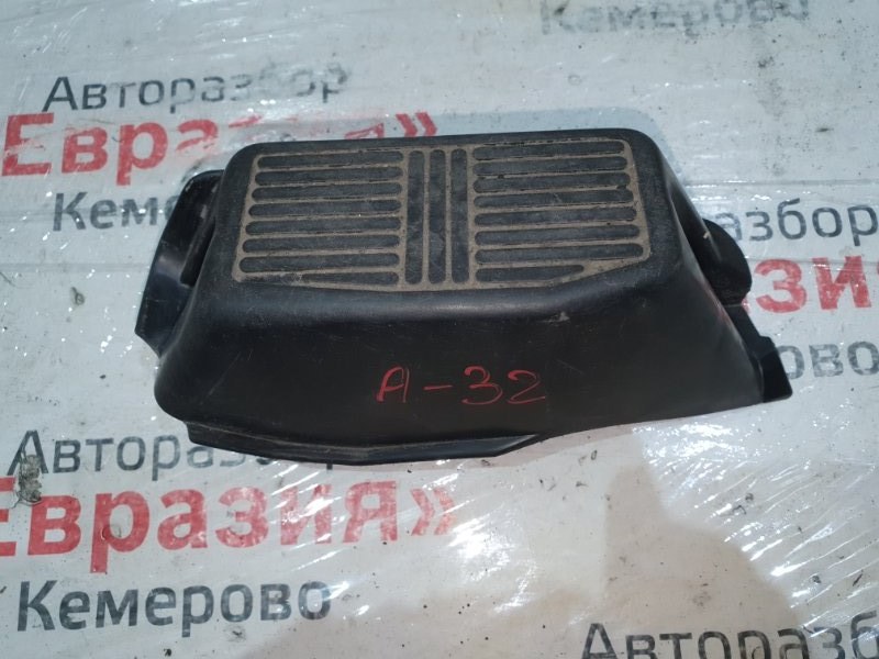 Подставка под ногу Nissan Cefiro A32 VQ20DE 1997