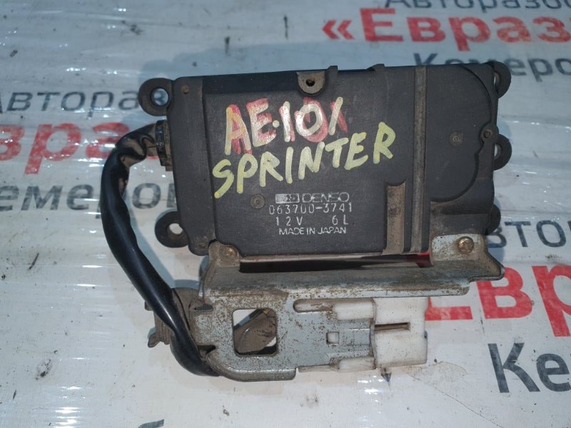 Мотор заслонки отопителя Toyota Sprinter AE101 4AFE 1992