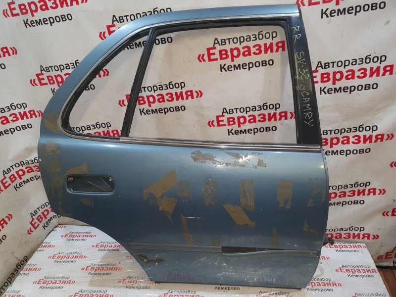 Дверь Toyota Camry SV32 3SFE 1991 задняя правая