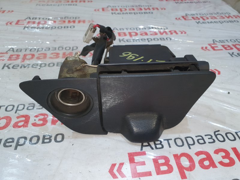 Пепельница Toyota Caldina ET196 5EFE 1993