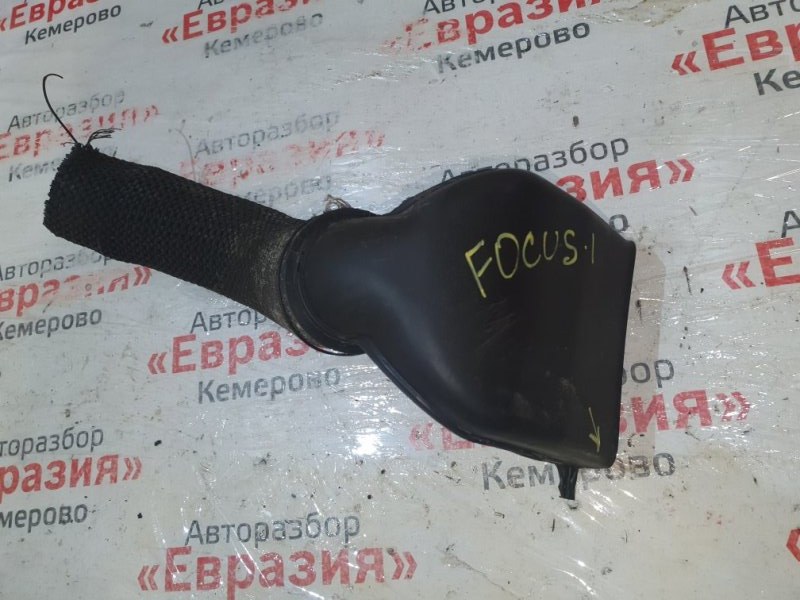 Воздухозаборник Ford Focus DBW FYDA 2001