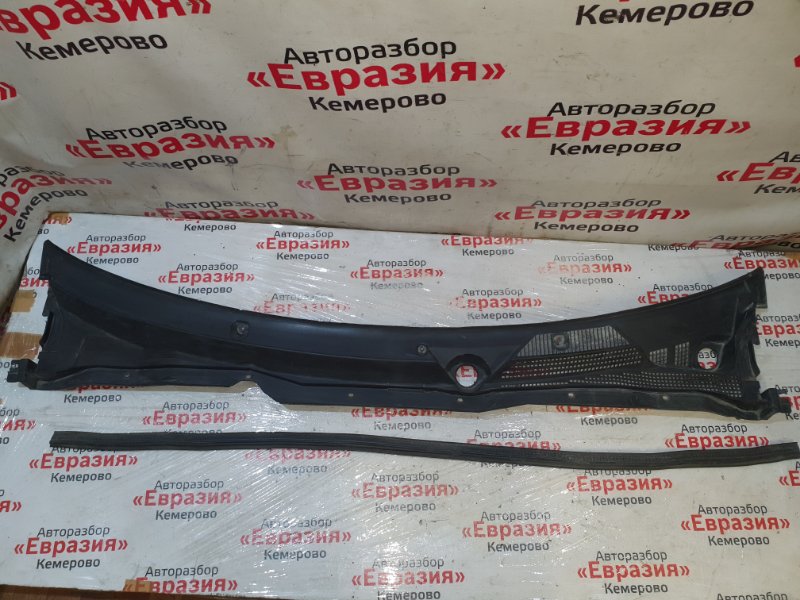 Решетка под дворники Nissan Almera N16 QG18DE 2000