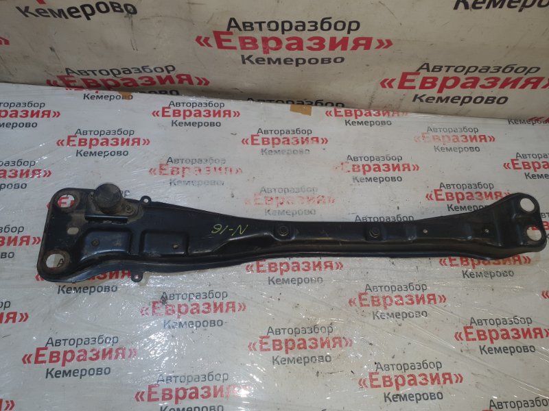 Балка под двс Nissan Almera N16 QG18DE 2000 передняя