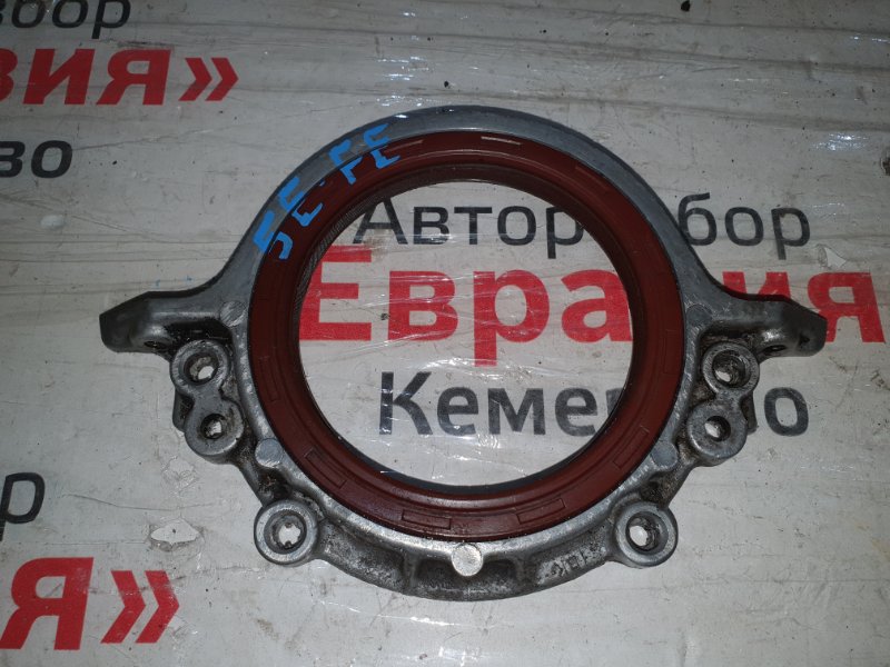 Крышка коленвала Toyota Corolla EE104 5EFE 1997