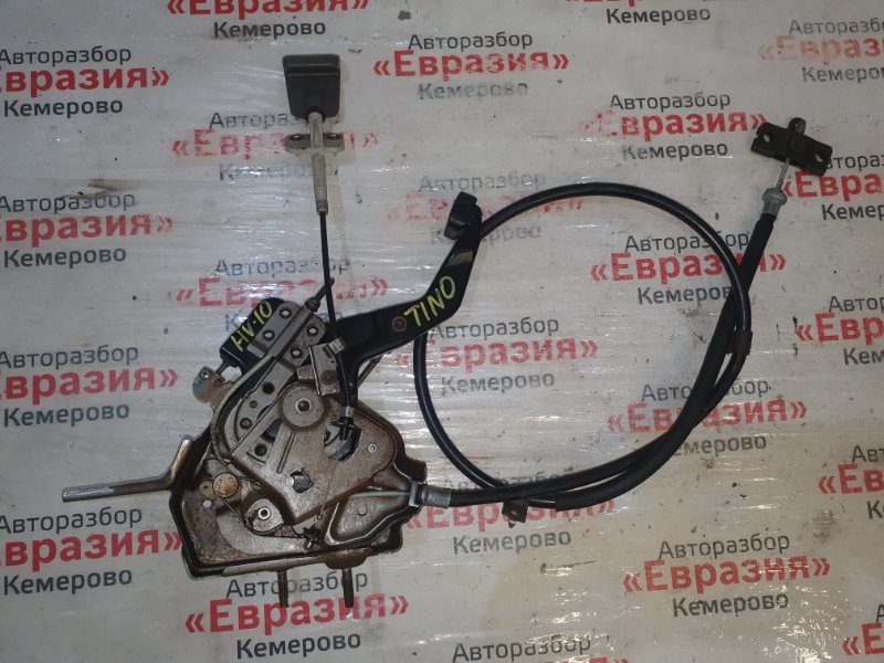 Педаль ручника Nissan Tino HV10 SR20DE 2000