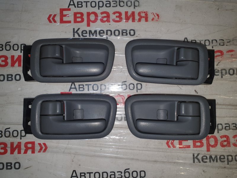 Ручка двери внутренняя Toyota Harrier MCU15 1MZFE 2001