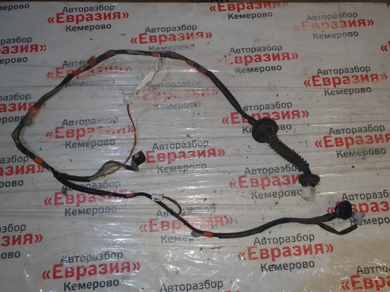 Проводка двери Toyota Harrier MCU15 1MZFE 2001 задняя правая