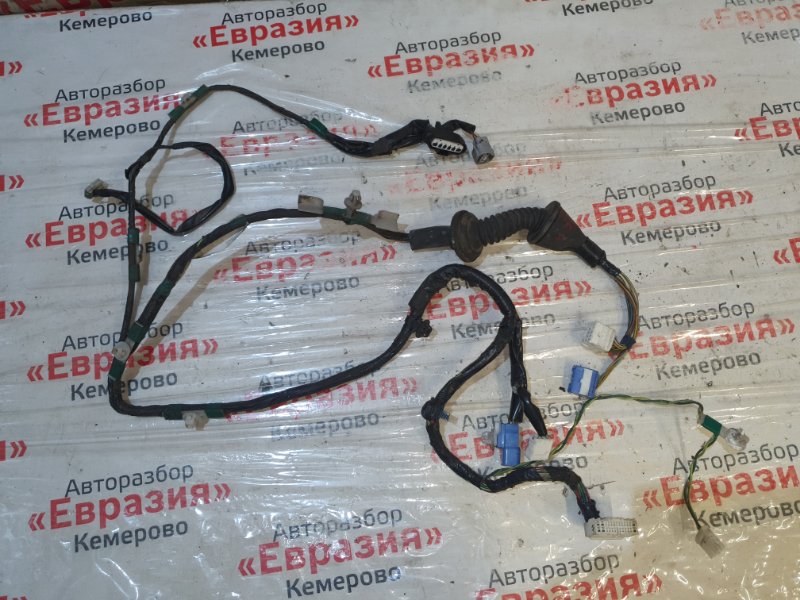 Проводка двери Toyota Harrier MCU15 1MZFE 2001 передняя правая