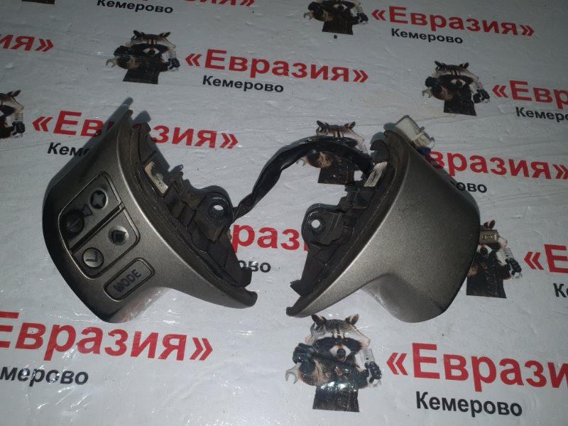 Кнопки руля Toyota Corolla ZRE151 1ZRFE 2008 (б/у)