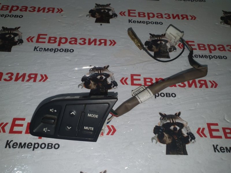 Кнопки руля Kia Cerato TD G4FC 2011 (б/у)