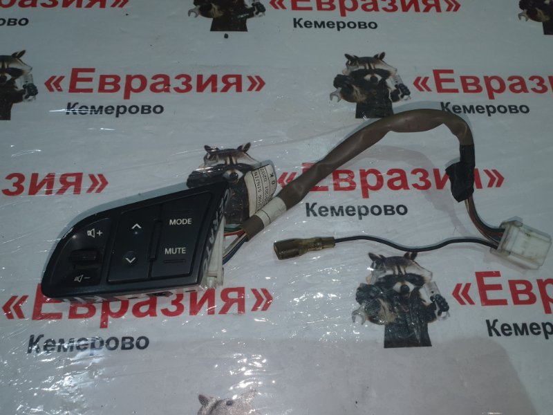 Кнопки руля Kia Cerato TD G4FC 2011 (б/у)