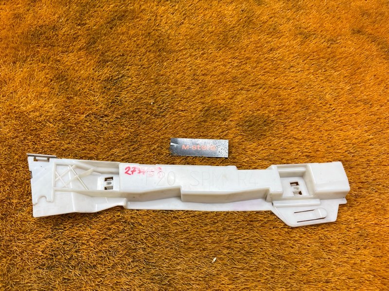 Кронштейн порога правый BMW 1-Series 2014 F20 N13B16A 51778051584 контрактная