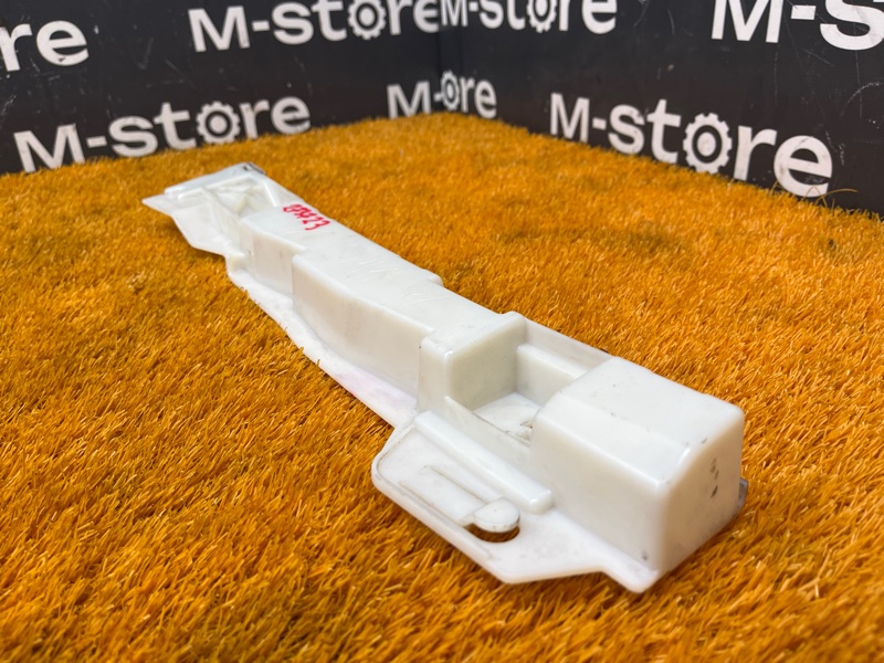 Кронштейн порога правый 1-Series 2014 F20 N13B16A