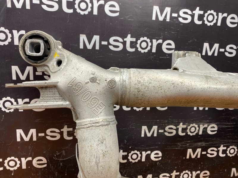 Балка поперечная (подрамник) задняя 5-Series 2004 E60 M54B25 (256S5) Балка поперечная (подрамник) задняя 5-Series 2004 E60 M54B25 (256S5)