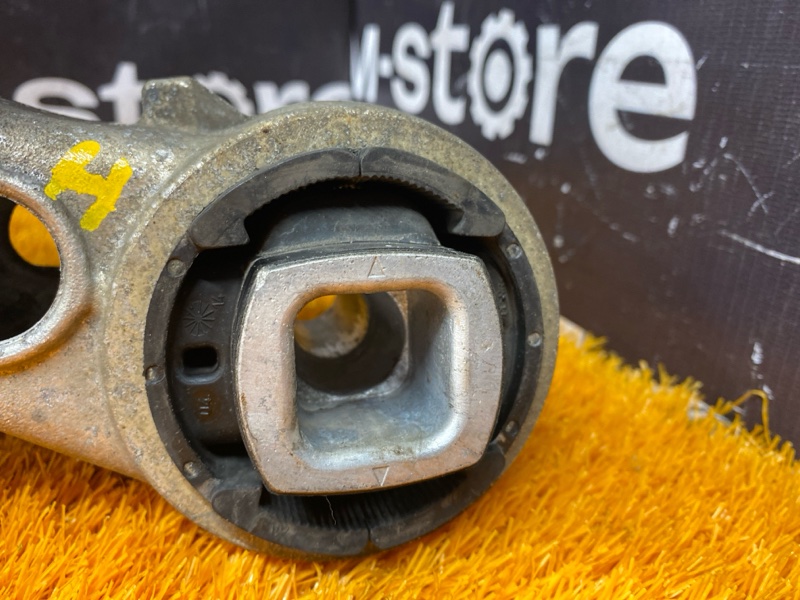 Балка поперечная (подрамник) задняя 5-Series 2004 E60 M54B25 (256S5) Балка поперечная (подрамник) задняя 5-Series 2004 E60 M54B25 (256S5)