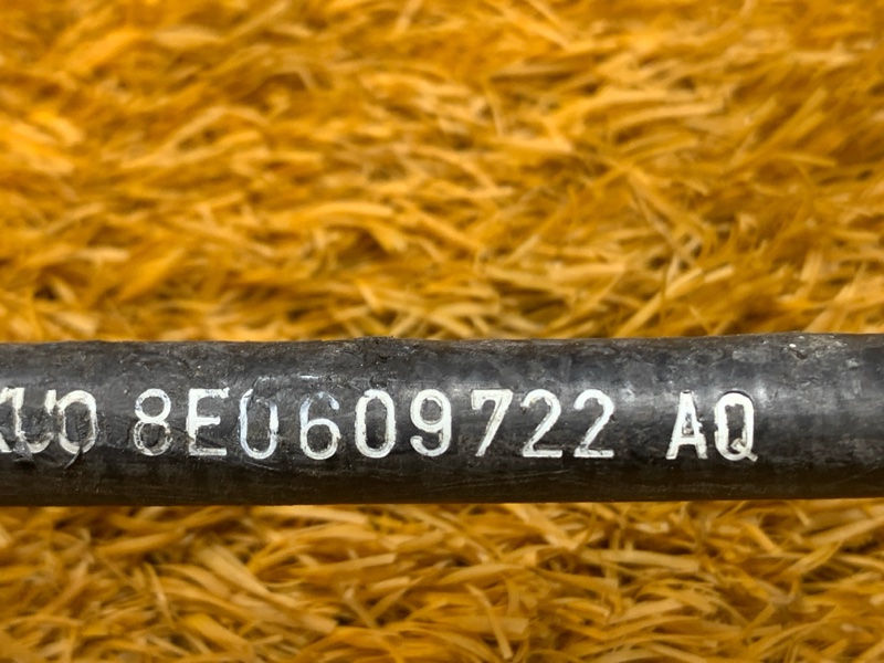 Трос ручника задний правый A4 2008 B7/8E ALT