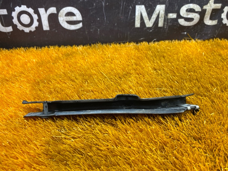 Крепление бампера переднее правое M-Class 2008 W164 272.967