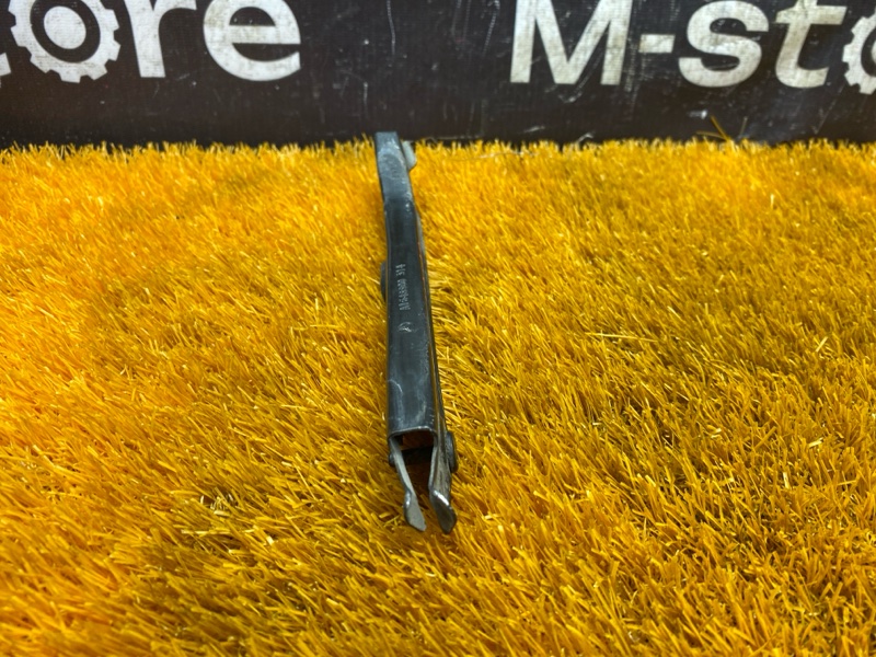 Крепление бампера переднее левое M-Class 2008 W164 272.967